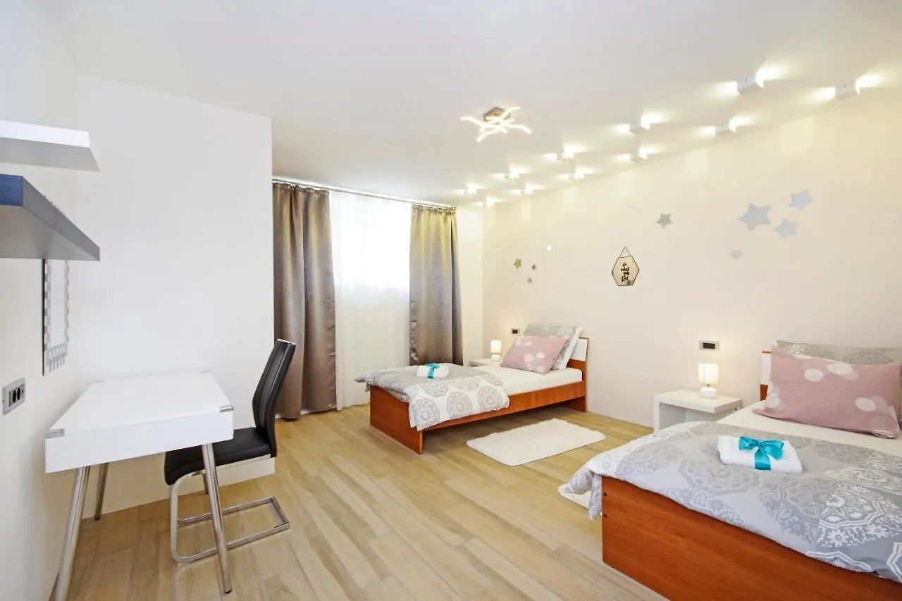 Split Symphony Garden: Modern, New Apartment 0*,  Kroatien